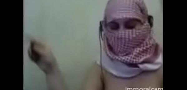  Arab Giirl Showing Tits On Webcam